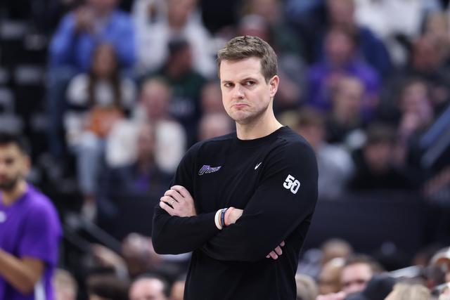 勇士谋换锋线：用年轻筹码换成熟侧翼